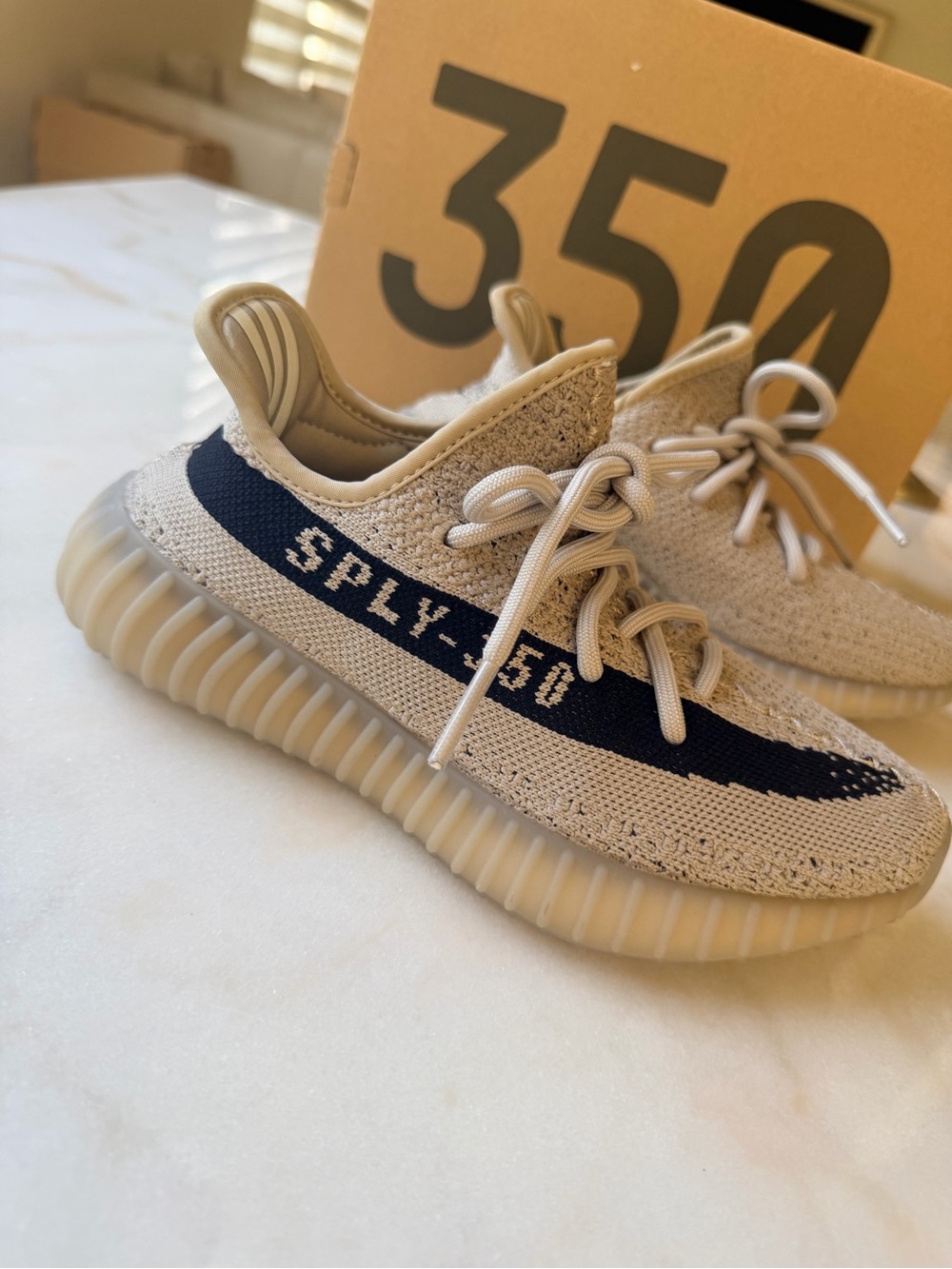 ADIDAS / YEEZY BOOST 350 V2 Slate Core Black Slate / SZ 4 US